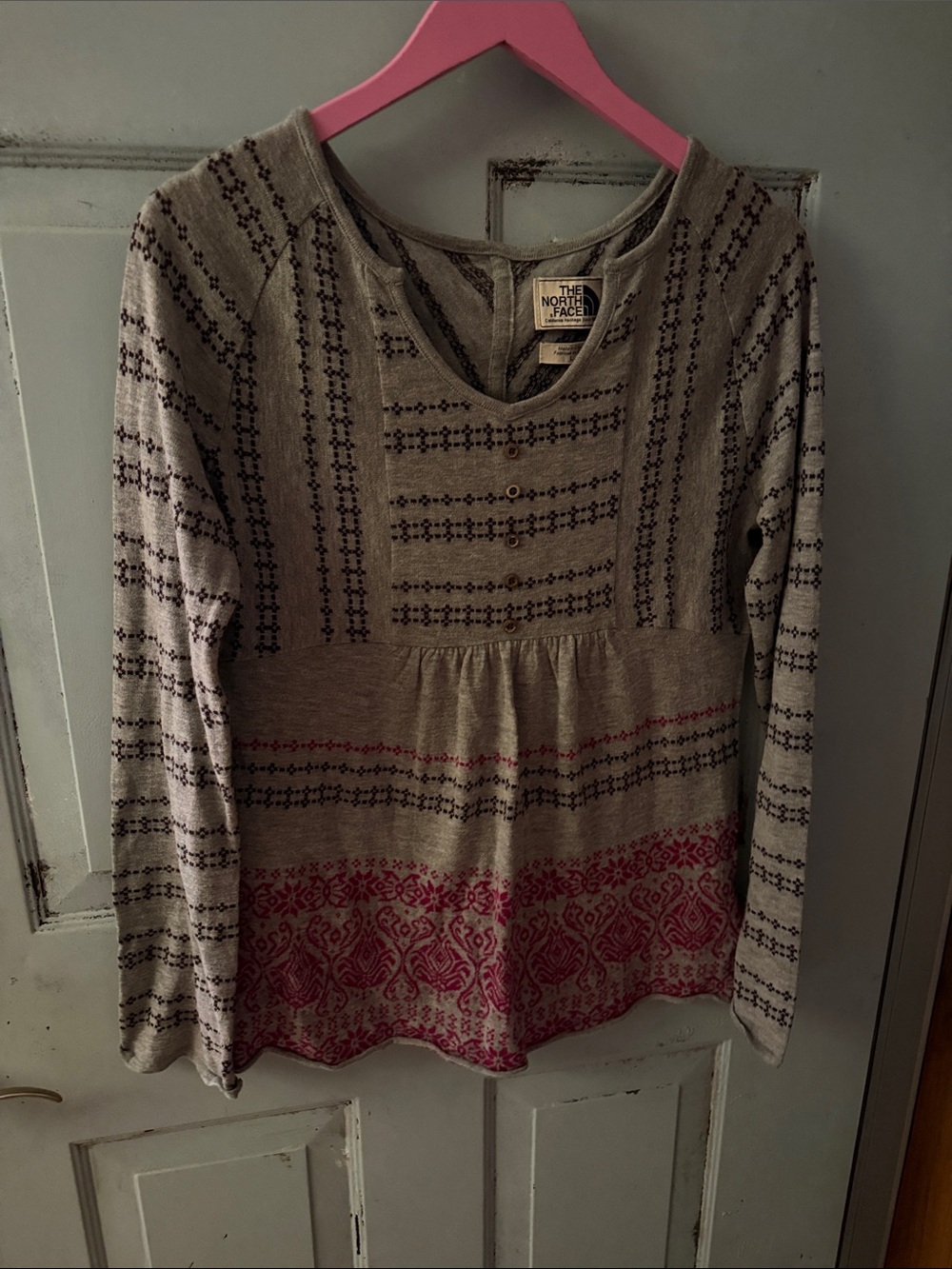 The North Face Gray Long-Sleeve Knit Top with Pink Border
